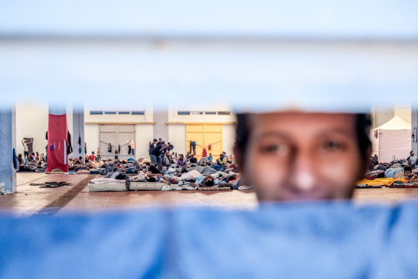 Η κυβέρνηση ανοίγει τον δρόμο στην ποινικοποίηση της ανθρωπιστικής δράσης