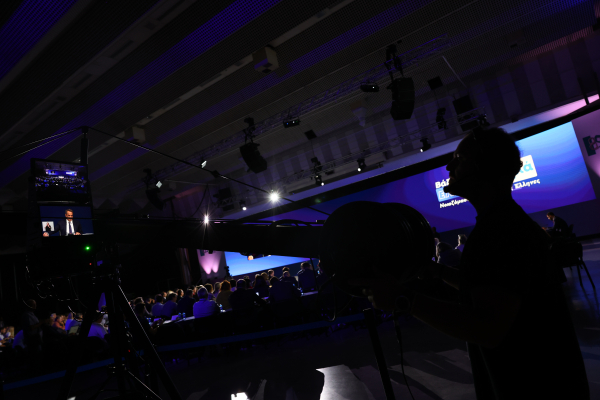 Η κρίση στη Μέση Ανατολή «φρενάρει» το εκλογικό πακέτο της ΔΕΘ 2026