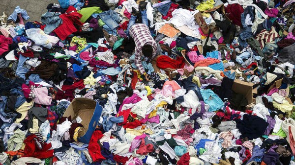 Καταγγελίες για τις συνθήκες εργασίας στις πολυεθνικές βιομηχανίες ρούχων