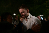 Κόμμα business friendly, «ούτε δεξιά, ούτε αριστερά»