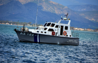 Μηχανική βλάβη στο Fast Ferries Andros - Παραμένει στο λιμάνι της Μυκόνου