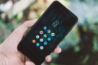 Αυτές είναι οι εφαρμογές που «απειλούν» τα smartphones και πρέπει να τις διαγράψετε