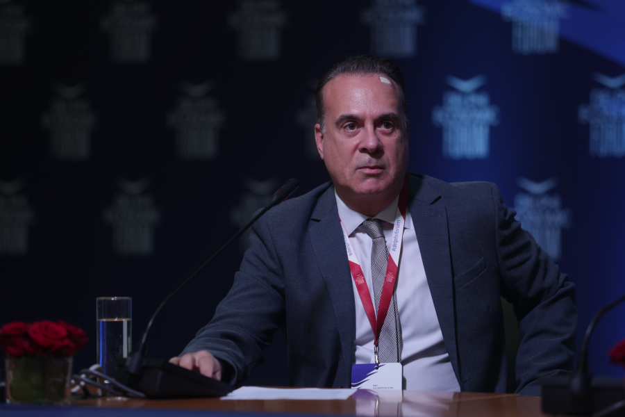 Ο Φώτης Σεργουλόπουλος επιστρέφει στο θέατρο και συνεργάζεται με τον Φωκά Ευαγγελινό