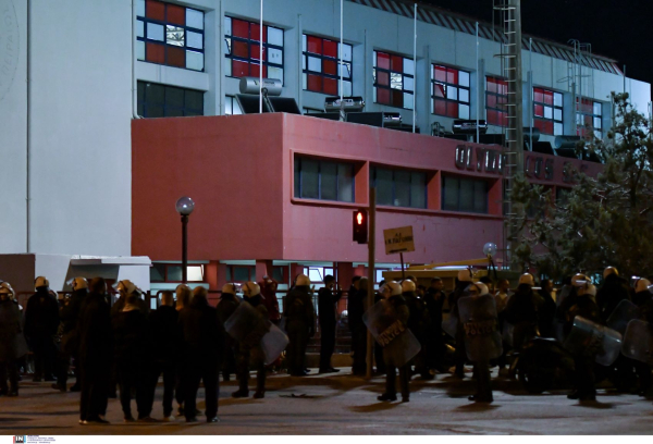 Ρέντης: Ο 18χρονος «δείχνει» αυτούς που του «όπλισαν» το χέρι - «Καταστράφηκε...» λέει ο πατέρας του