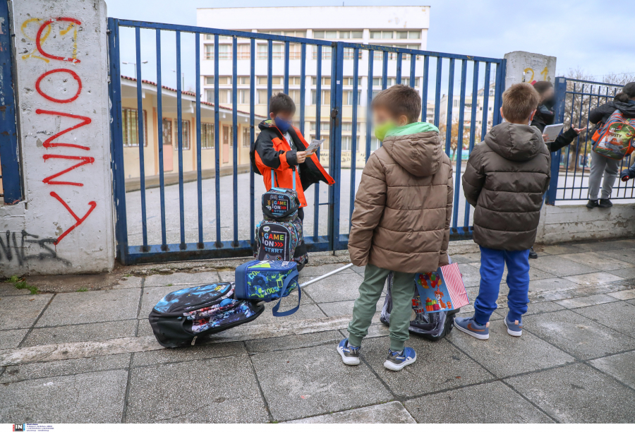 Εύοσμος: Σχολείο «θωράκισε» τους μαθητές του με φθηνά μοριακά τεστ στα 27€