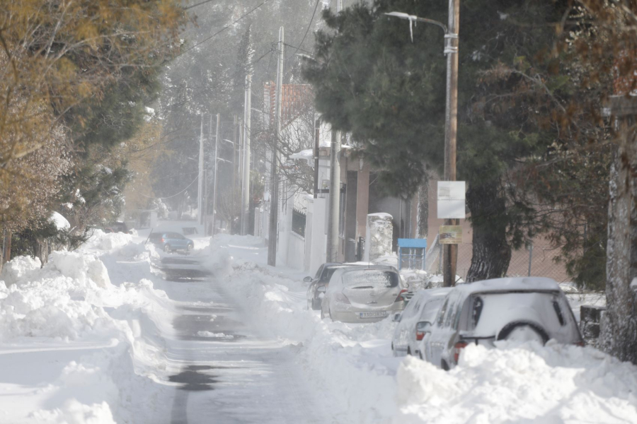 Προ των πυλών ο χιονιάς που έρχεται σε δύο κύματα - Πότε θα «ασπρίσει» η Αττική