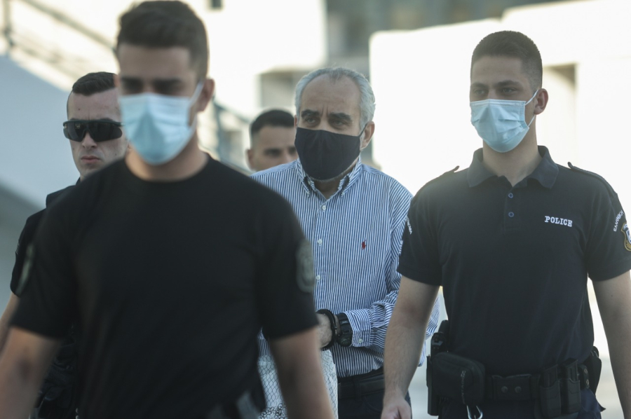 Μια από τις πιο βαριές ποινές των τελευταίων 30 ετών στον ψευτογιατρό: 8 φορές ισόβια και 50 χρόνια κάθειρξη