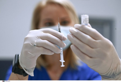 Οι Αμερικανοί μπορούν να επιλέξουν διαφορετικό εμβόλιο για την τρίτη δόση