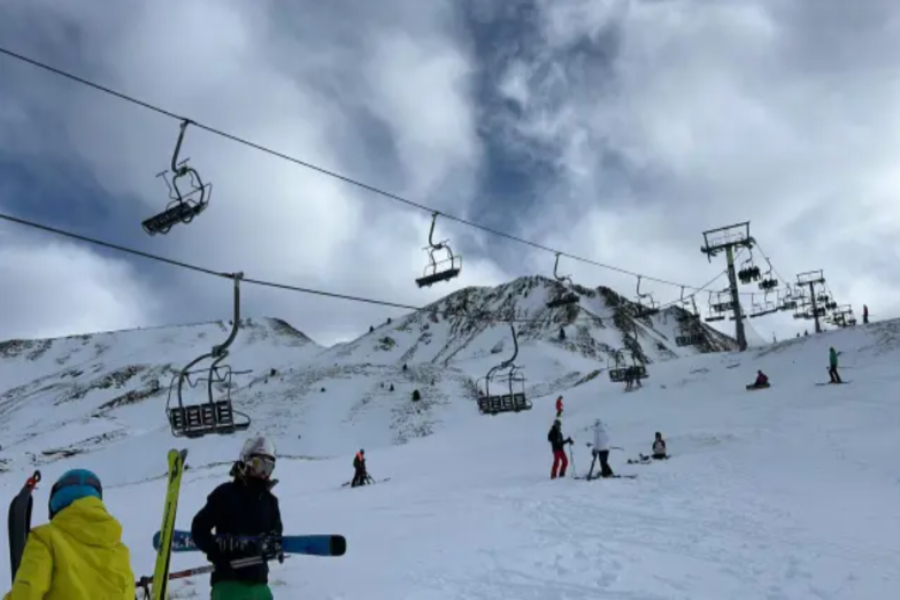 Ατύχημα σε χιονοδρομικό της Ισπανίας: 30 τραυματίες από κατάρρευση αναβατήρα - Οι 17 σοβαρά