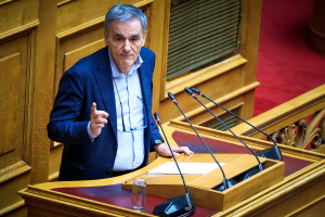 Πέρκα - Τσακαλώτος: «Άλλα 400 εκατ. ευρώ στο βαρέλι χωρίς πάτο της ακρίβειας στο ρεύμα»