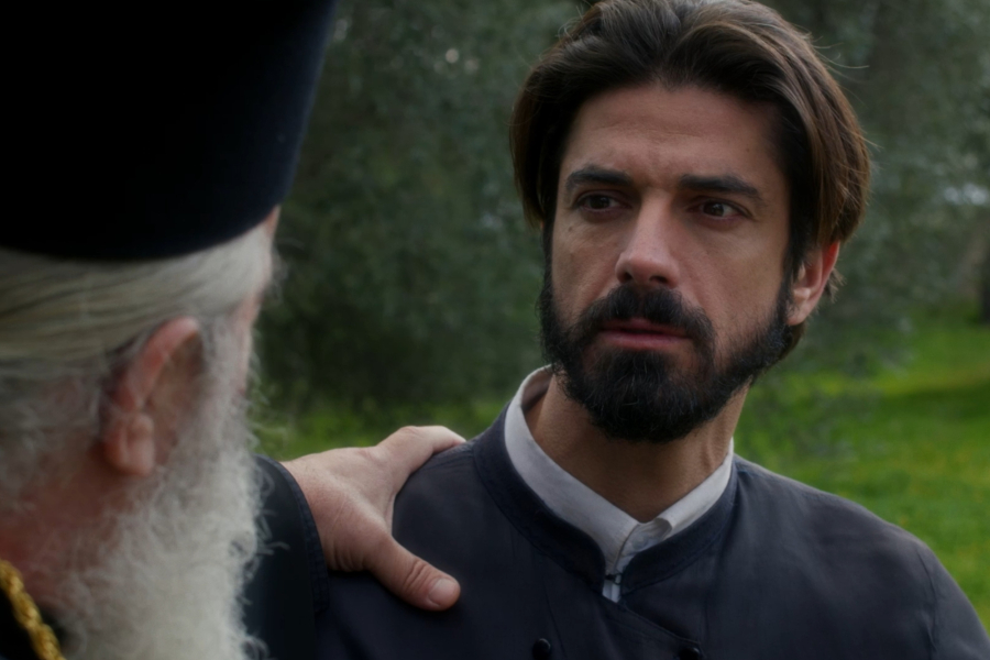 «Άγιος Έρωτας»: Η Βιργινία απειλεί τον πατέρα Νικόλαο ότι θα πει την αλήθεια στην Χλόη (Βίντεο)