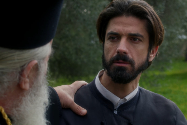 «Άγιος Έρωτας»: Η Βιργινία απειλεί τον πατέρα Νικόλαο ότι θα πει την αλήθεια στην Χλόη (Βίντεο)