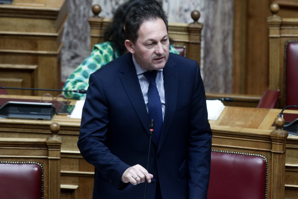 Πέτσας: «Προτάθηκε στον Ανδρουλάκη να ενημερωθεί σε προσωπικό επίπεδο κι αρνήθηκε» (βίντεο)