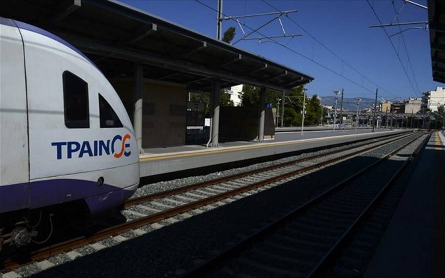 Εκτροχιάστηκε συρμός του προαστιακού στην Πάτρα, διακοπή δρομολογίων