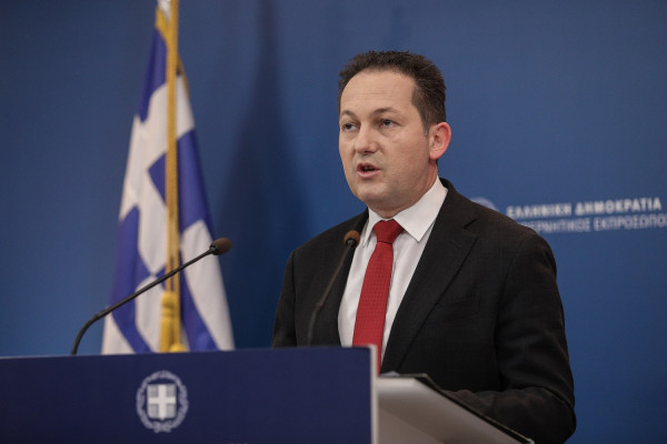 Πέτσας για τηλεκπαίδευση: Η αντιπολίτευση του ΣΥΡΙΖΑ είναι για κλάματα