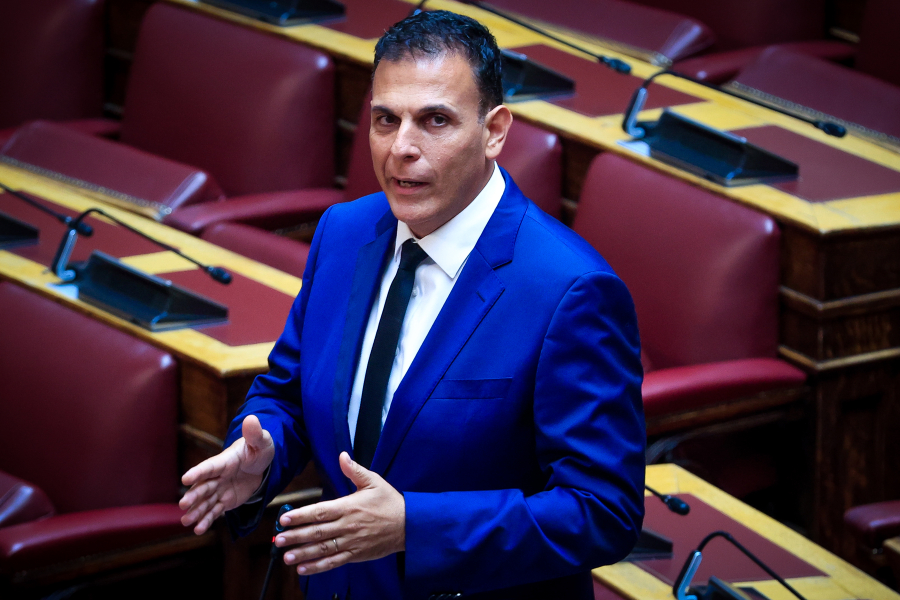 Καραμέρος: «Πράξη υπέρβασης» η παραίτηση Τσίπρα