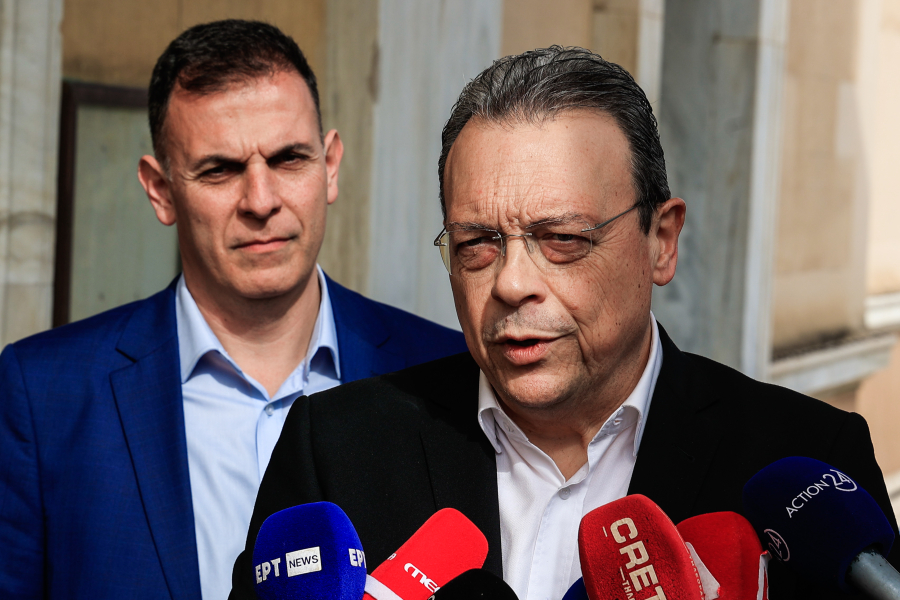 Φάμελλος για Τασούλα: Ο κ. Μητσοτάκης προσβάλλει τον θεσμό