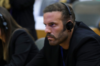 Διαγραφή Παππά: «Ευθεία επίθεση στην ελευθερία του Τύπου η βία απέναντι σε δημοσιογράφο» - Οι αντιδράσεις των κομμάτων