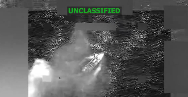 Νέος αμερικανικός βομβαρδισμός στον Ειρηνικό εις βάρος ταχυπλόου