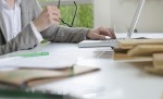 Η ΠΚΜ υποστηρίζει την πρόταση του ΕΕΘ για 10% έπτωση στα τιμολόγια των επαγγελματιών