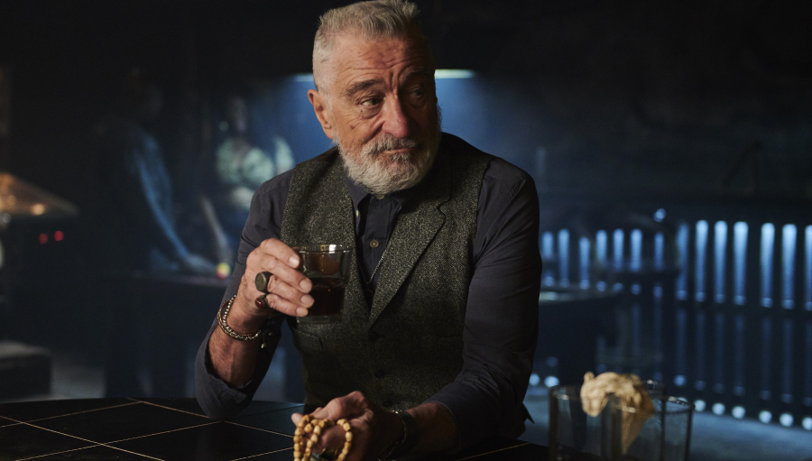 Σινεμά: Ο Ντε Νίρο από την Ελλάδα με αγάπη και το ρομάντζο της Μάργκο Ρόμπι με τον Κόλιν Φάρελ