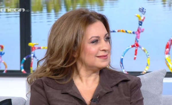 Ευαγγελία Μουμούρη: «Για πολλά χρόνια κρυβόμουν πίσω από το γέλιο και τη χαρά»