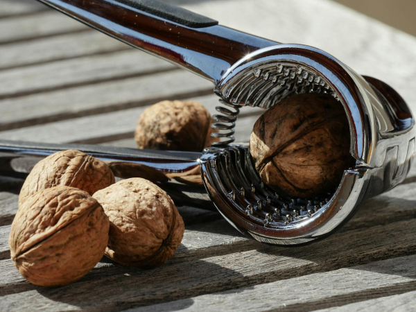 Τι θα συμβεί στο σώμα σας αν τρώτε μια χούφτα καρύδια κάθε μέρα