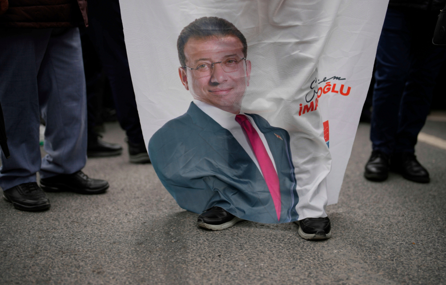 Αιχμές Ιμάμογλου κατά Ερντογάν: Χονδροειδές πολιτικό κατασκεύασμα οι διώξεις μου