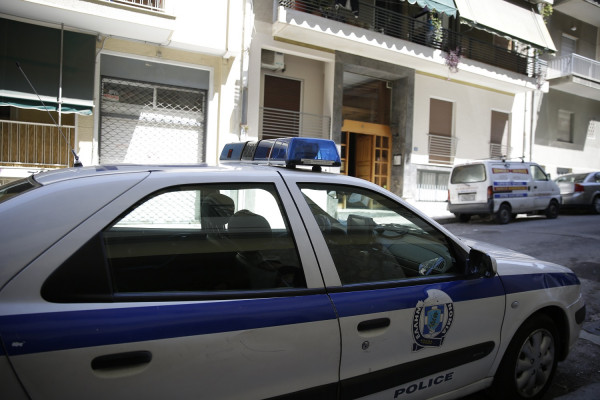 Θεσσαλονίκη: Προσποιήθηκε τον ηλεκτρολόγο και «ξάφρισε» σπίτι ηλικιωμένης