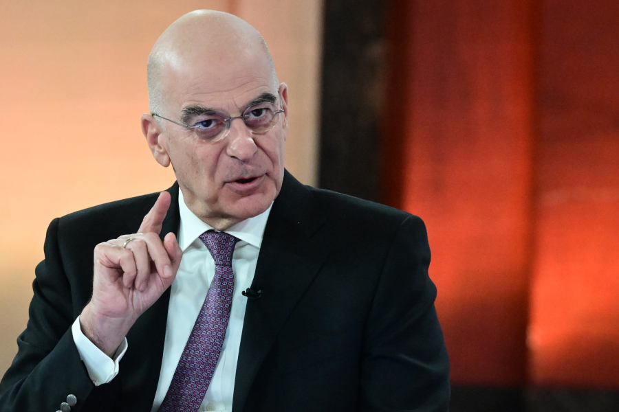 Και αν ο πρωθυπουργός προτείνει αιφνιδίως δημοσίως τον Δένδια για υποψήφιο Πρόεδρο;