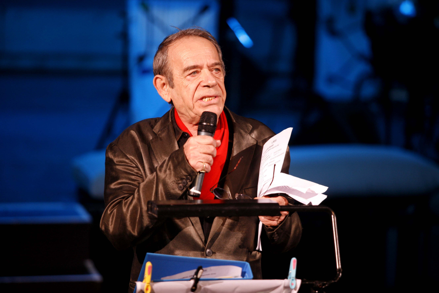 Η ζωή του Ηλία Λογοθέτη και η πορεία του στον καλλιτεχνικό χώρο