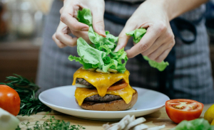 ΗΠΑ: Παράσιτο σε μαρούλι της Taco Bell συνδέεται με επιδημία εντερικής λοίμωξης - Πάνω από 1.600 κρούσματα