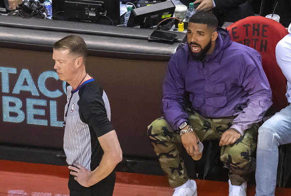 Εκτός μουσικής ο Drake, το πρόβλημα υγείας που αντιμετωπίζει