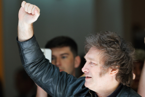 Προχωρά αδιαπραγμάτευτα στο κλείσιμο της Κεντρικής Τράπεζα ο νεοκλεγεγής πρόεδρος Αργεντινής