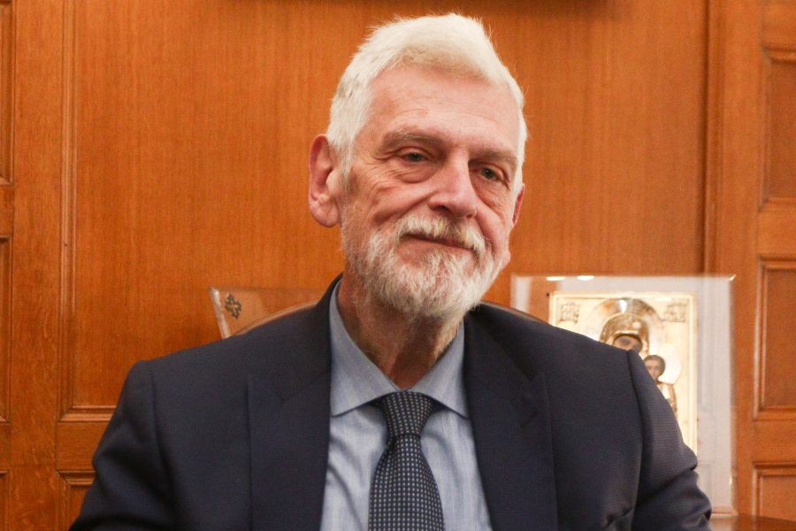 Τα τέσσερα Ευαγγέλια του Λοβέρδου και οι αιχμές κατά Σκέρτσου