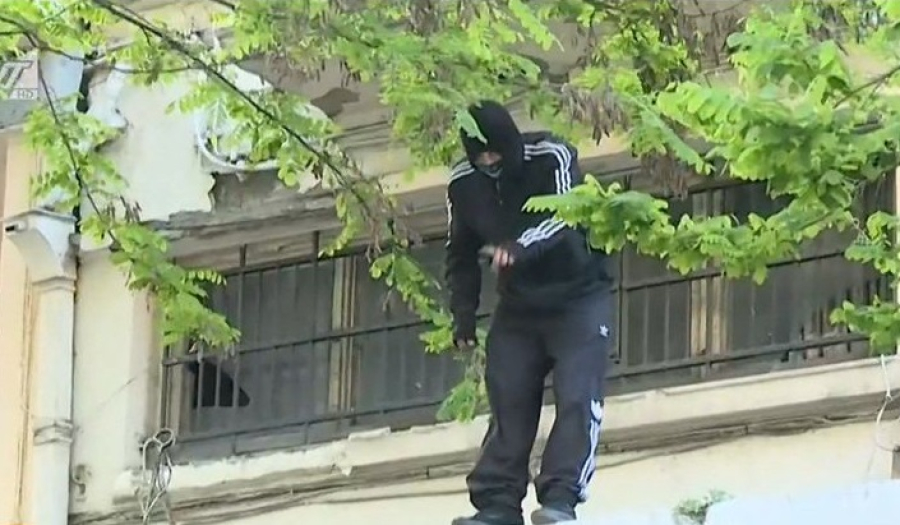 Θεσσαλονίκη: Δύο 21χρονοι προσήχθησαν μετά την κινηματογραφική καταδίωξη στις ταράτσες