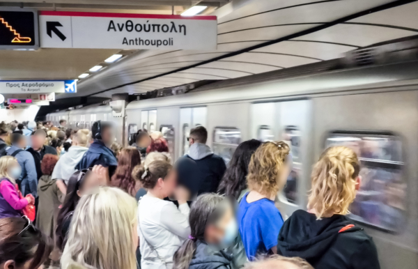 Τραγωδία στο Μετρό: Νεκρή γυναίκα στο Σύνταγμα