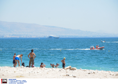 Αυτό είναι το ελληνικό νησί χωρίς ξαπλώστρες -«Είπαμε όχι στα ομπρελοκαθίσματα» λέει ο δήμαρχος