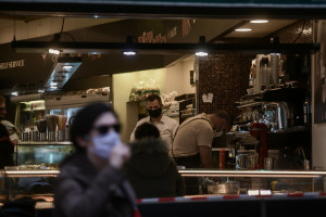 Σταματά το take away στην εστίαση τα Σαββατοκύριακα σε Αθήνα και Θεσσαλονίκη