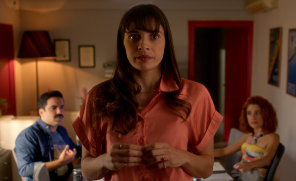 «HOTΕΛ ΕΛVIRA»: Η Ελβίρα γράφει ερωτικό γράμμα στον Χάρι- Όσα θα δούμε στα νέα επεισόδια