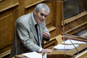 Κόντρες στη Βουλή για τη διεύρυνση του κατηγορητηρίου για τον Παπαγγελόπουλο