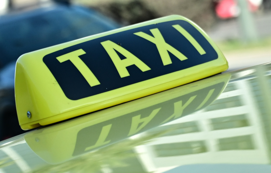 Συνελήφθη μεθυσμένος οδηγός ταξί για επικίνδυνη οδήγηση και χωρίς ισχύουσα άδεια οδήγησης