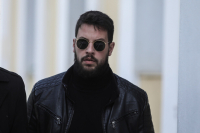 Ο Μάνος «καρφώνει» τη Ρούλα: «Ύποπτο ότι η Τζωρτζίνα θάφτηκε με το τάμπλετ, είχε ανησυχία όταν ανακινήθηκε ο θάνατος της, ολόκληρη η απολογία