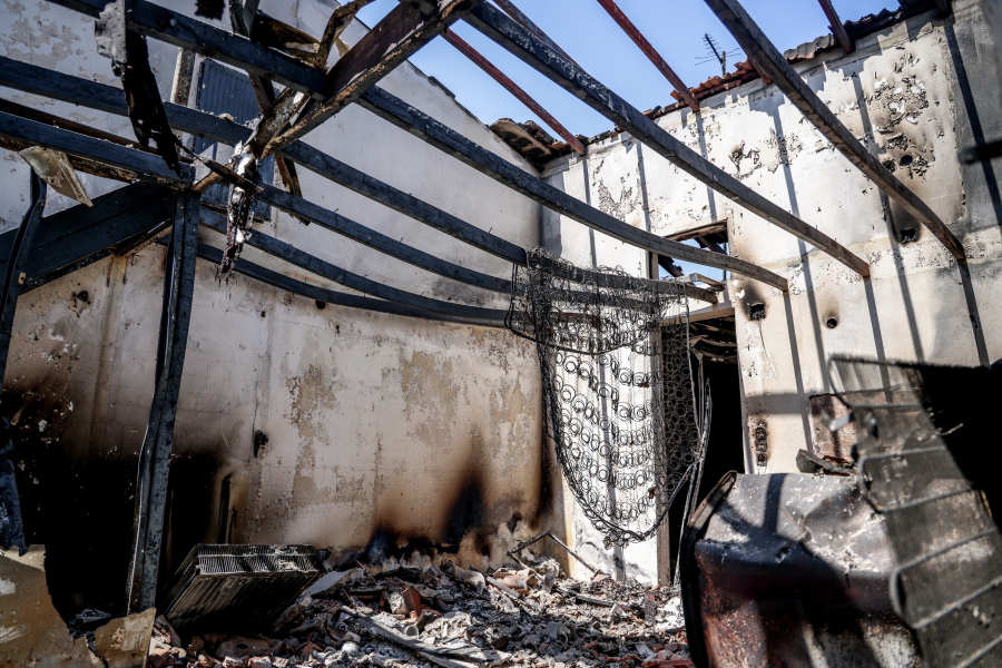 Συνεχίζεται η καταγραφή ζημιών από τις φωτιές υπό τον συντονισμό του υφυπουργού Κ. Κατσαφάδου