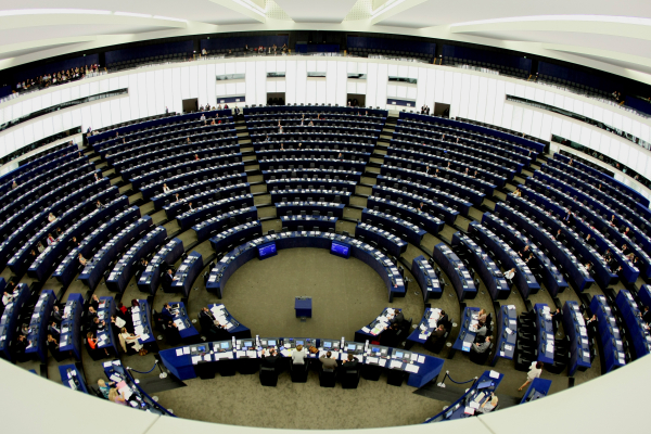 «Βόμβα» με αίτημα δικαστικής συνδρομής από τις Βρυξέλλες για κορυφαίο στέλεχος της ΝΔ