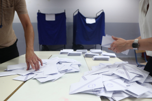 Greek Voters Sour on Political Establishment as New Parties Reshape Opposition, Poll Shows