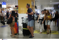 Οι «άνωθεν παρεμβάσεις» στην Περιφέρεια Αττικής, τα αεροδρόμια Καλαμάτας και Χίου και η «βεντέτα» για τον ποδηλατόδρομο