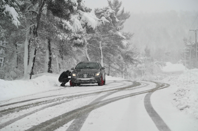 Αλυσίδες χιονιού: Πότε είναι υποχρεωτικές, τι ισχύει με τα αυτοκίνητα leasing