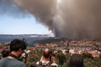 Φωτιά στη Μασσαλία: Έκλεισε το αεροδρόμιο, οι φλόγες πλησιάζουν στην πόλη (Εικόνες &amp; Βίντεο)