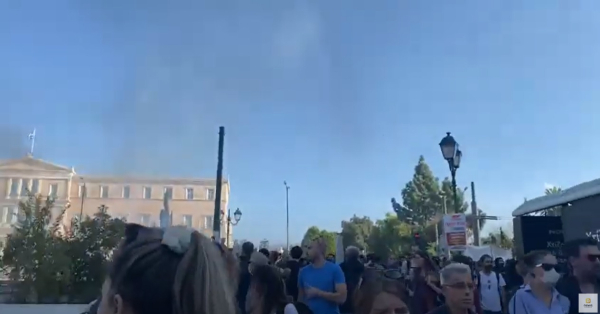 Απεργία: Επεισόδια στο Σύνταγμα, ζημιές σε καταστήματα